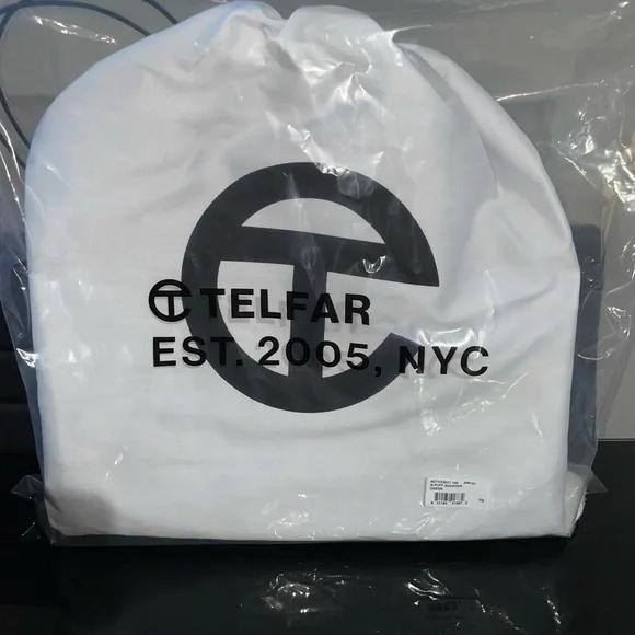 Moose Knuckle X Telfar Puffer Bag - Picture 11 of 11